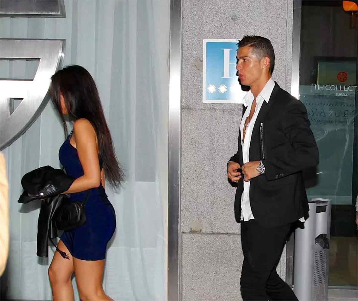 Cristiano Ronaldos Girlfriend Georgina Rodriguez Trolls After Portugal Exit 