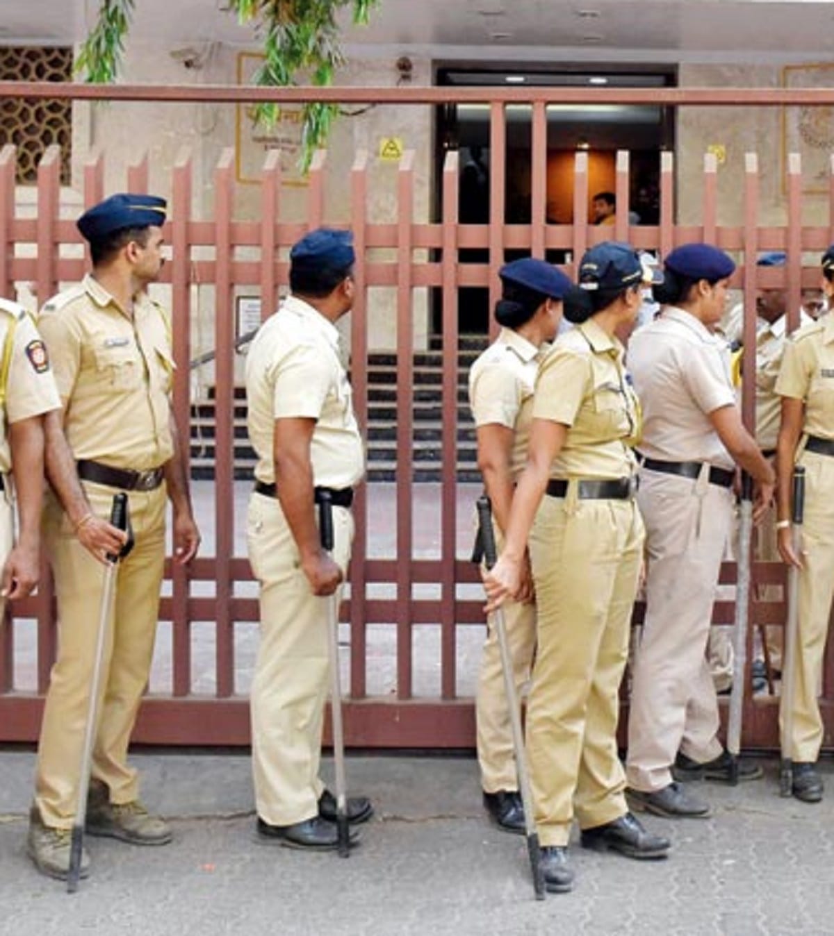 police officers molesting women police in Indore