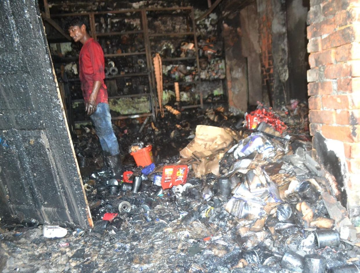 Fire in Mobil-Greece godown loss of millions