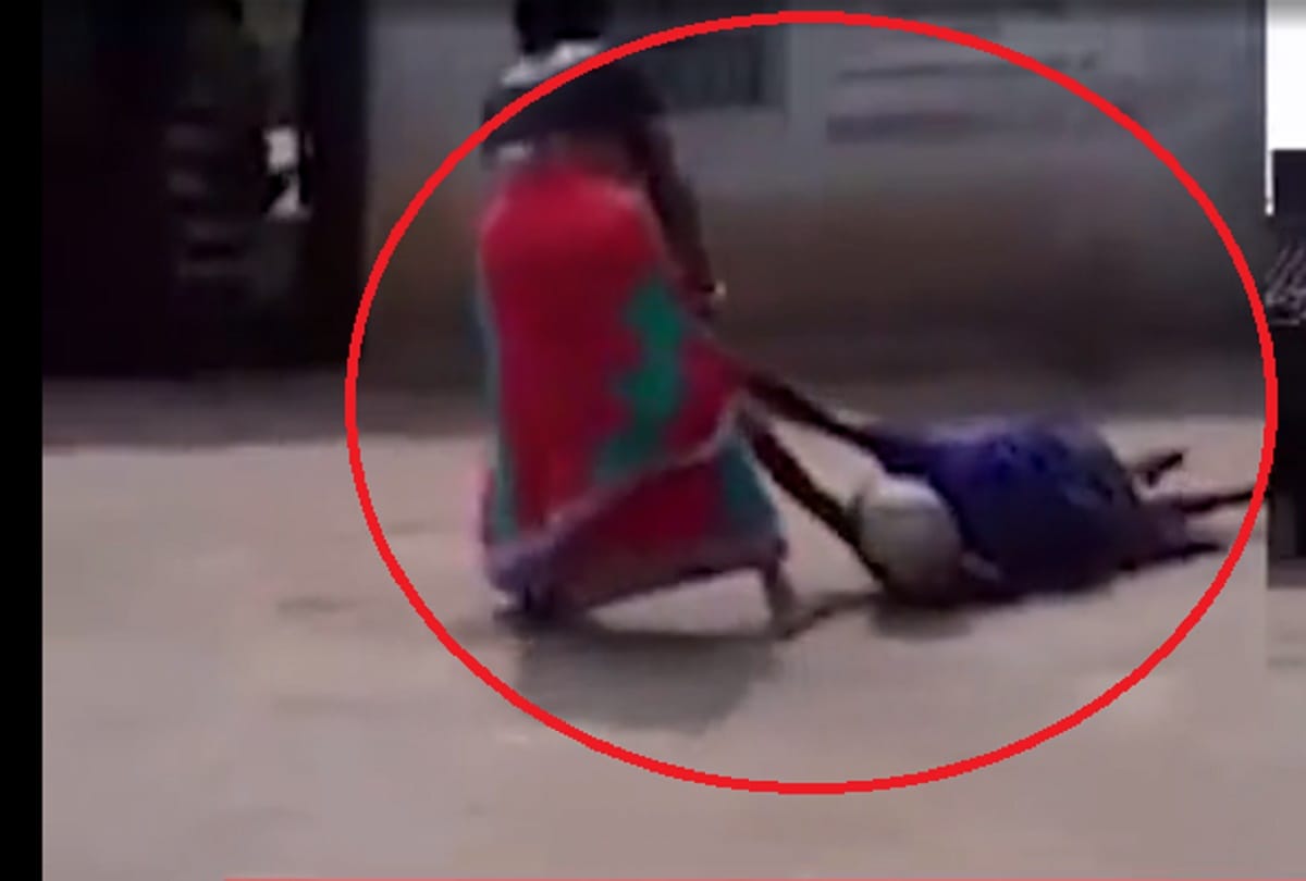 Odisha: Woman drags her Mother-in-Law on road