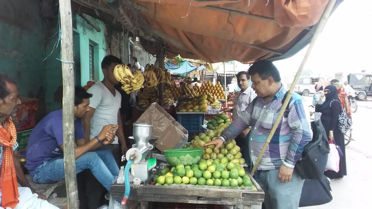 rains and transporter strike has risen fruits vegetable prices by 25 percent