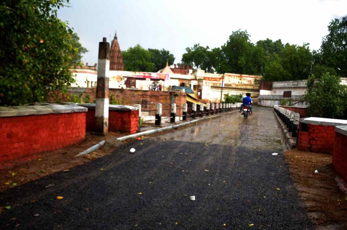 Officer do duty in day and night due to CM visit in varanasi