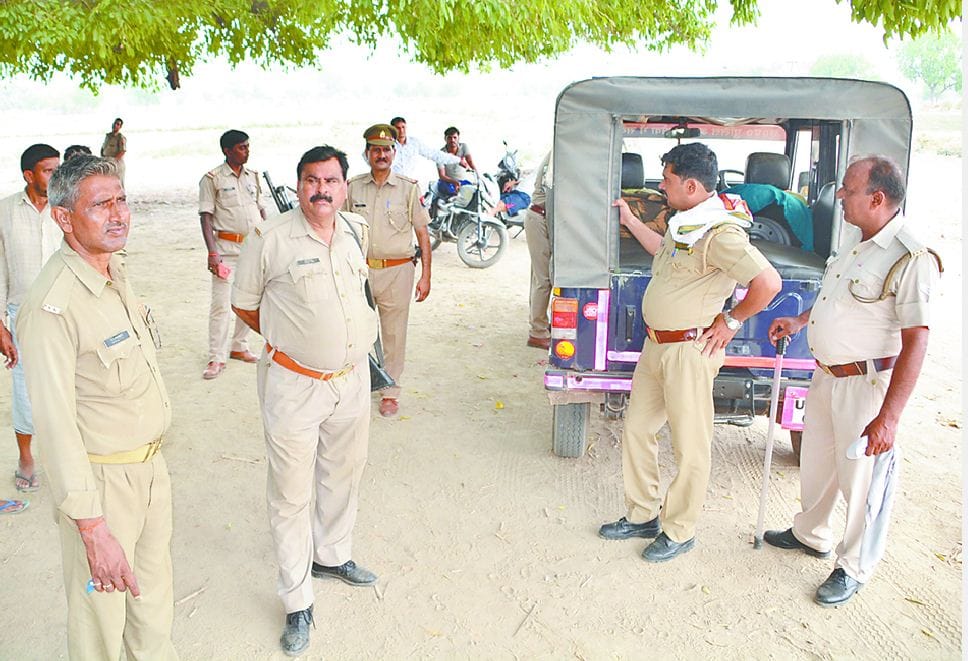now police stop crime by policemitra