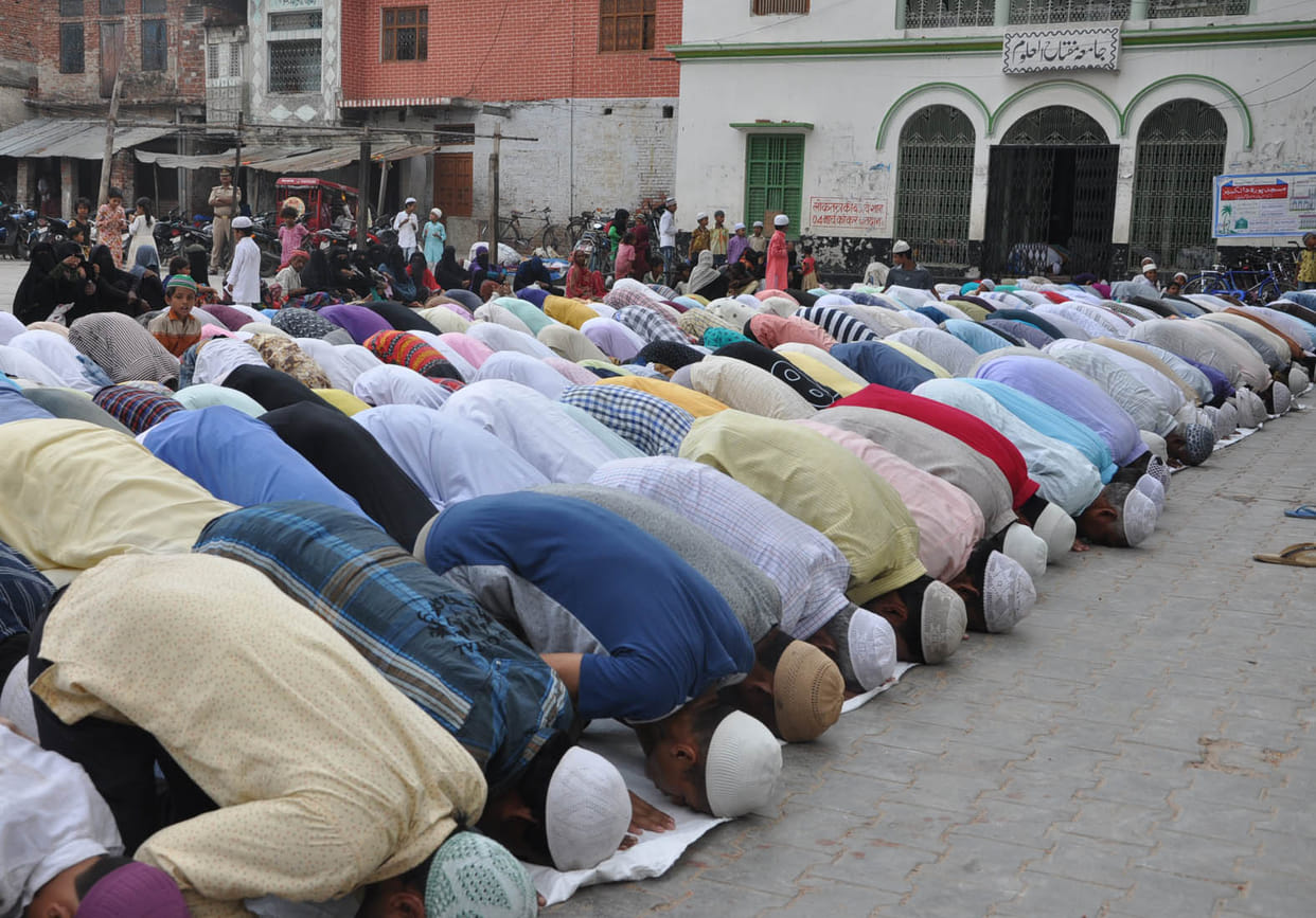 Prayer of goodbye in mau