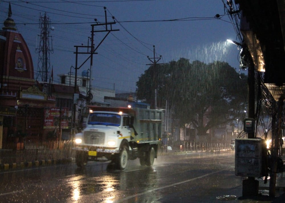 heavy rain and High Winds alert in uttarakhand 