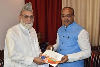 central minister vijay meet jama masjid shahi imam for sampark for samarthan complain