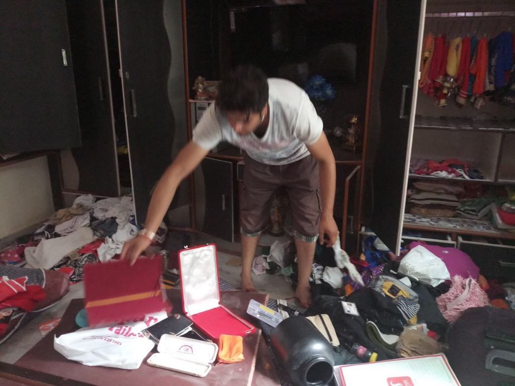 stolen ten lakh