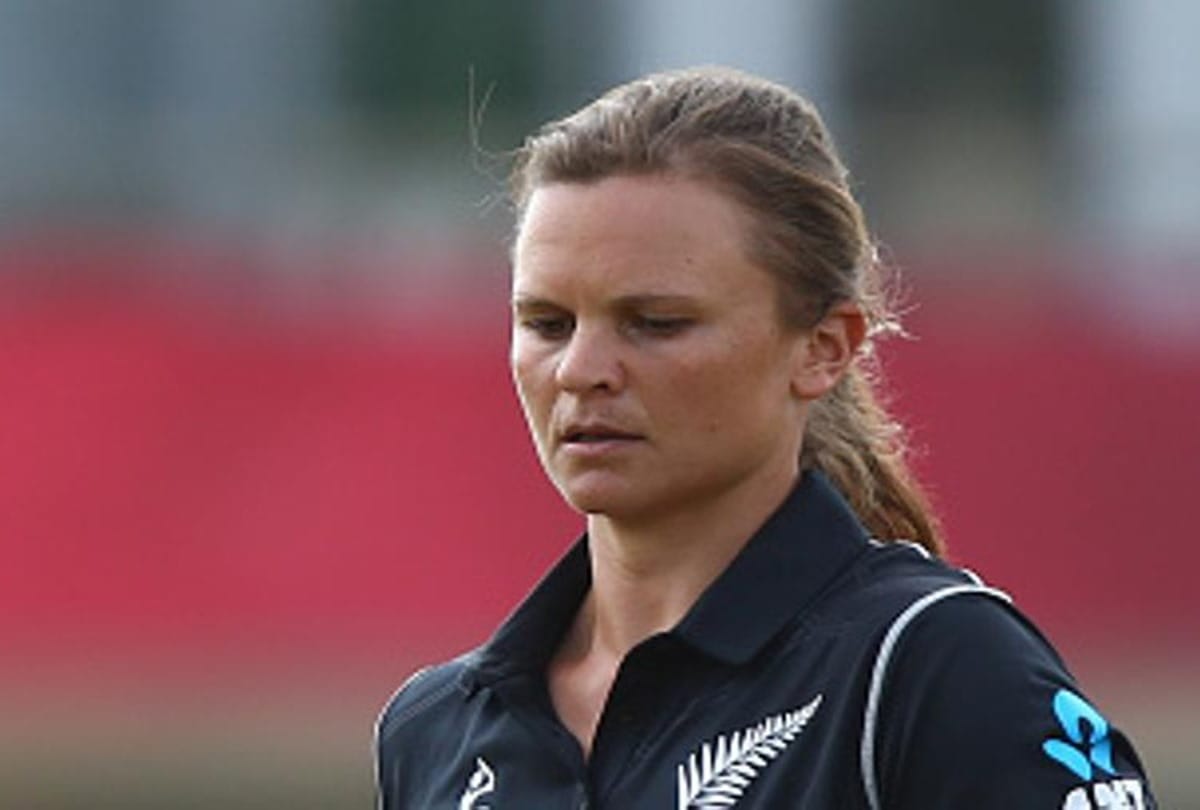 suzie bates wants to play in attacking mode against indian spinner