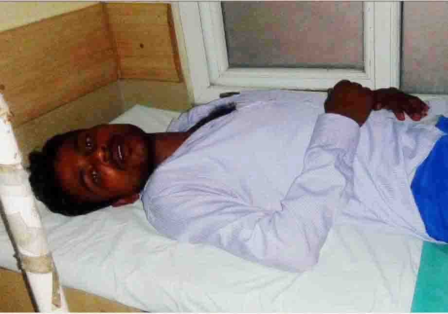  District hospital under power cut , treatment of emergency under torch ligh