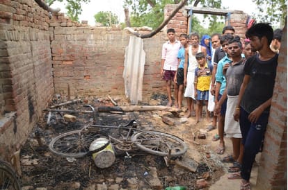 conflicts between two groups after woman missing in firozabad
