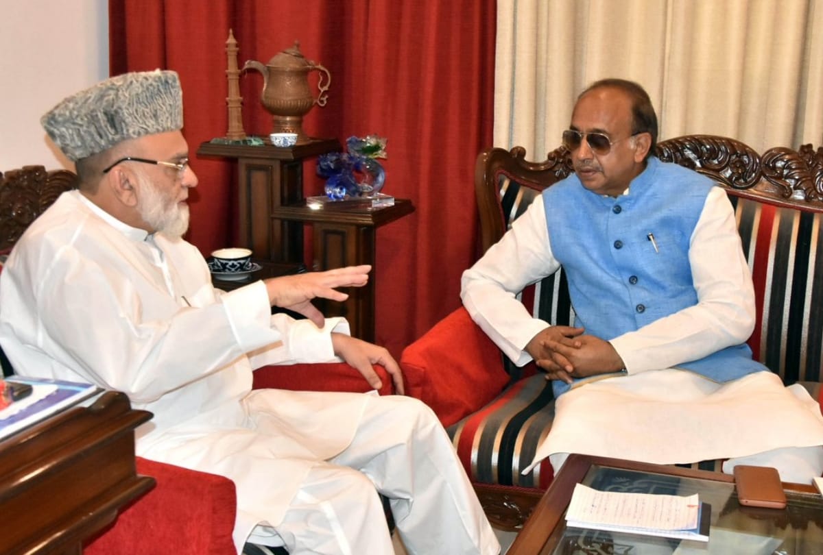 central minister vijay meet jama masjid shahi imam for sampark for samarthan complain