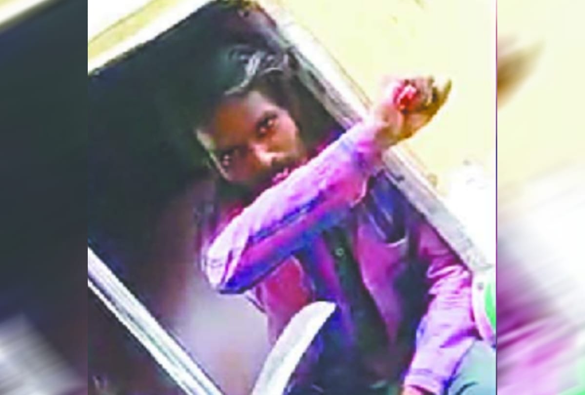 man video viral in whatsapp with knife in faridabad