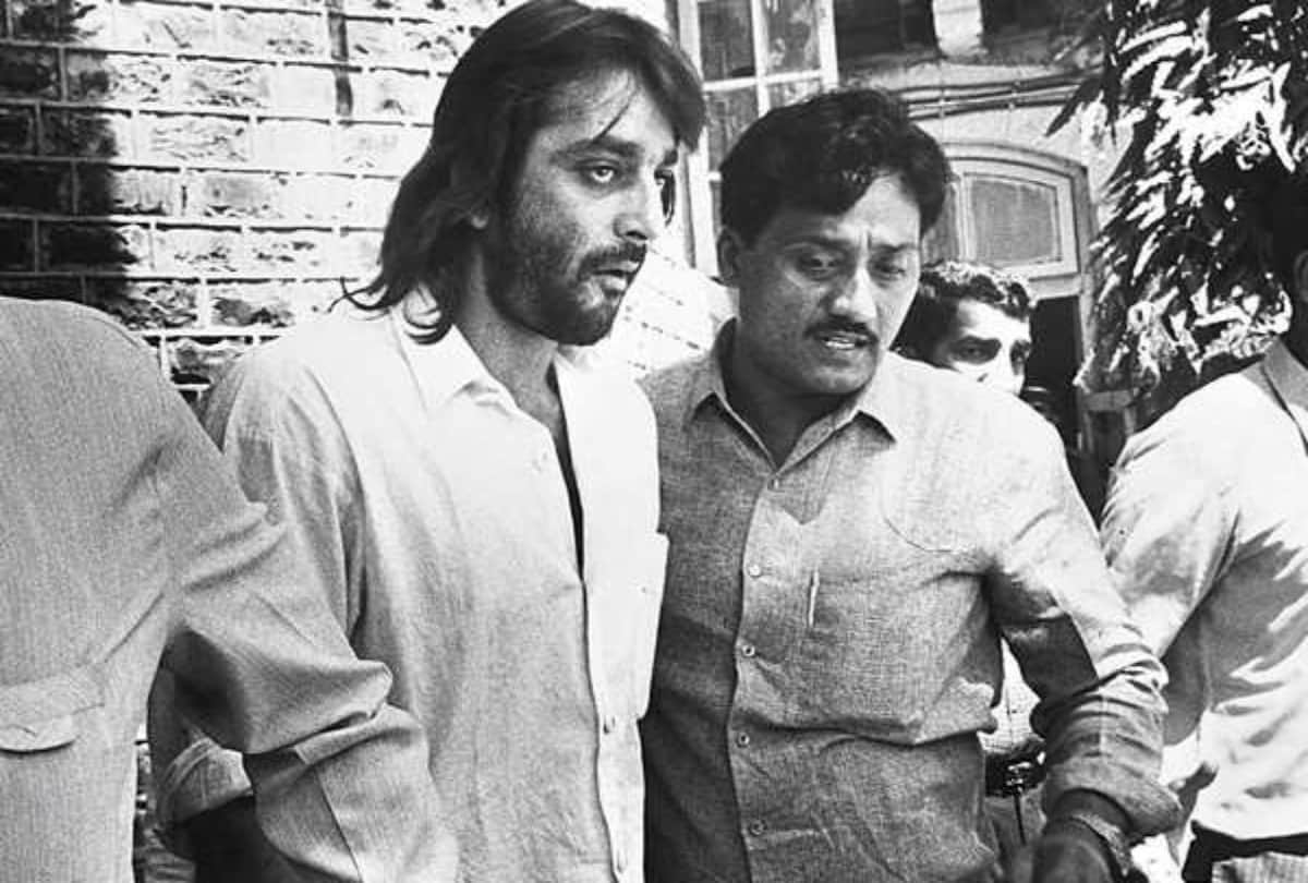 sanjay dutt reaction when convicted 1993 mumbai bomb blast case 