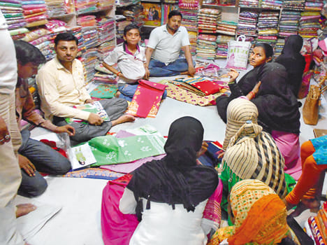 Rounak in the markets by buying Eid