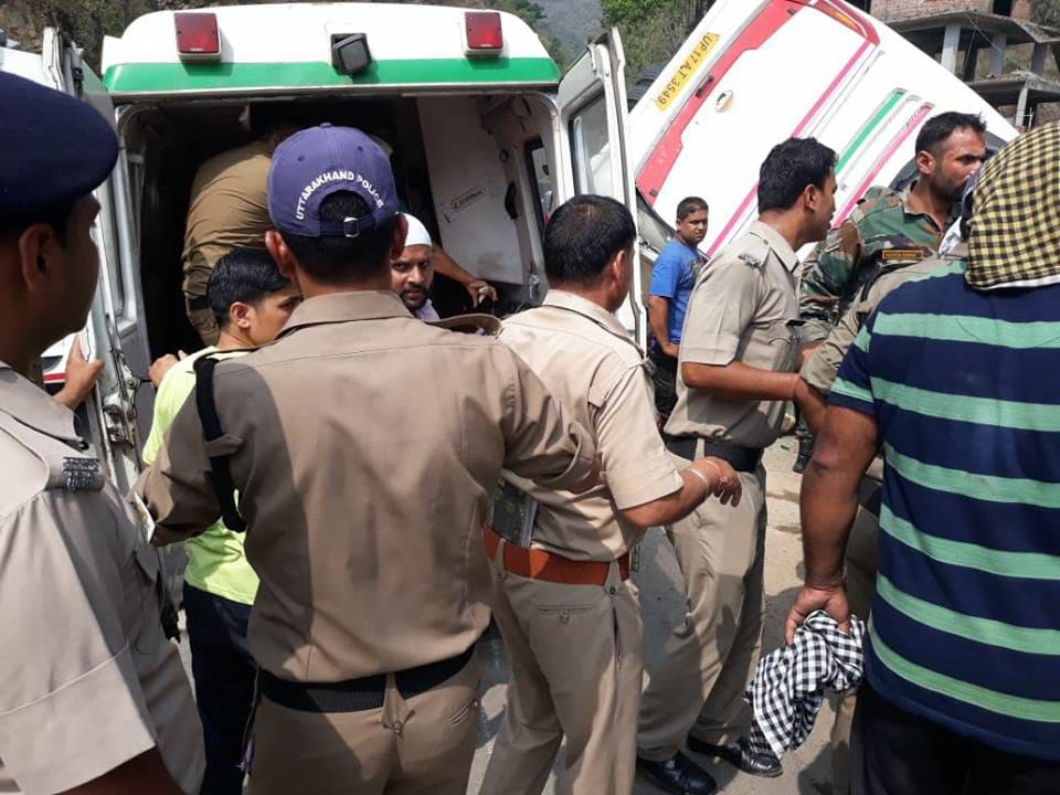  Miracle save 17 pilgrims life during bus accident on badrinath highway