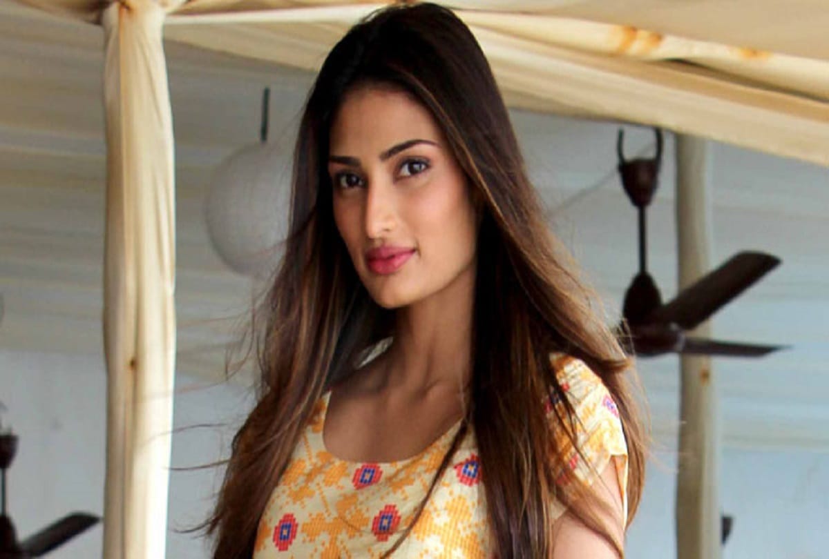 Athiya Shetty in a relationship with cricketer KL Rahul rumours are spread on social media
