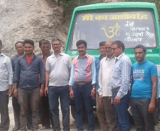 Now the bus arrives in the village of Shaheed nar Singh