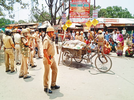 demand to arrest murder accused,block atrauli road