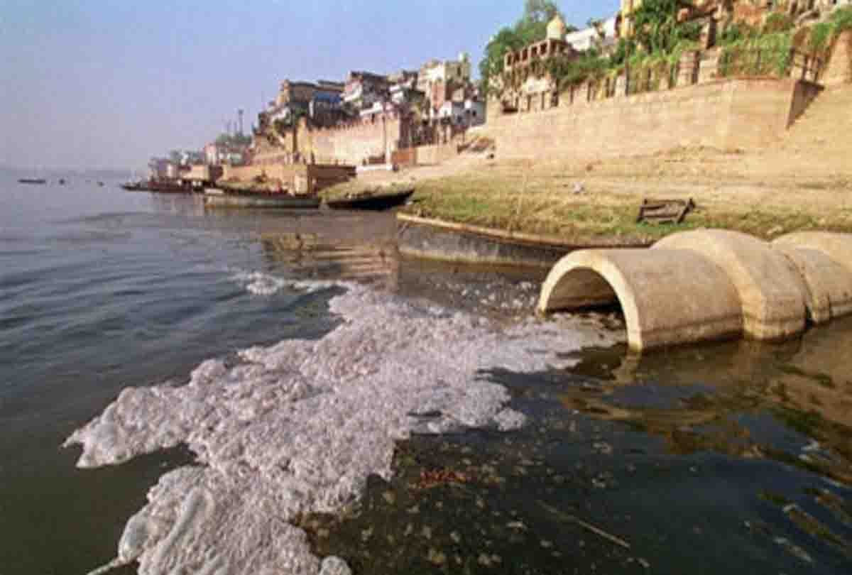 Oxygen decreased in river Ganges