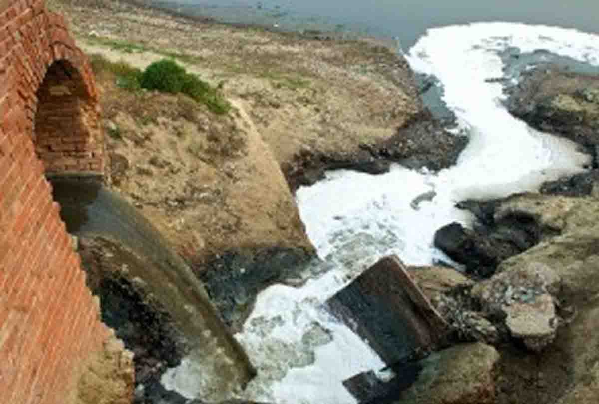 Oxygen decreased in river Ganges