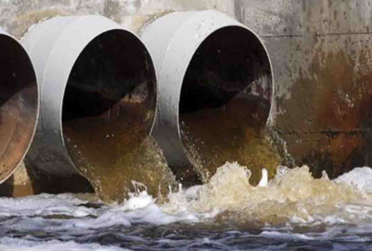 Oxygen decreased in river Ganges