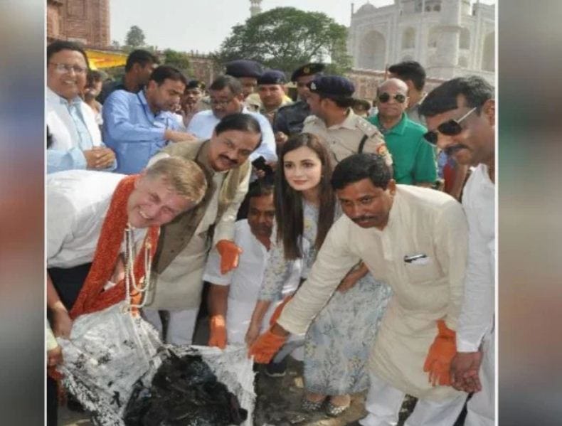 Ban on plastic bottle at Taj Mahal from July