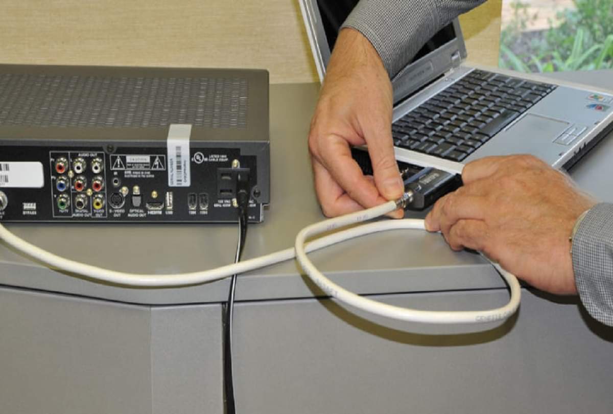 arvind kejriwal launches free WiFi scheme in Delhi from ito