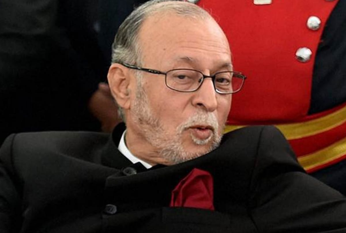 delhi lieutenant governor anil baijal was not invite in iftar party by delhi assembly speaker
