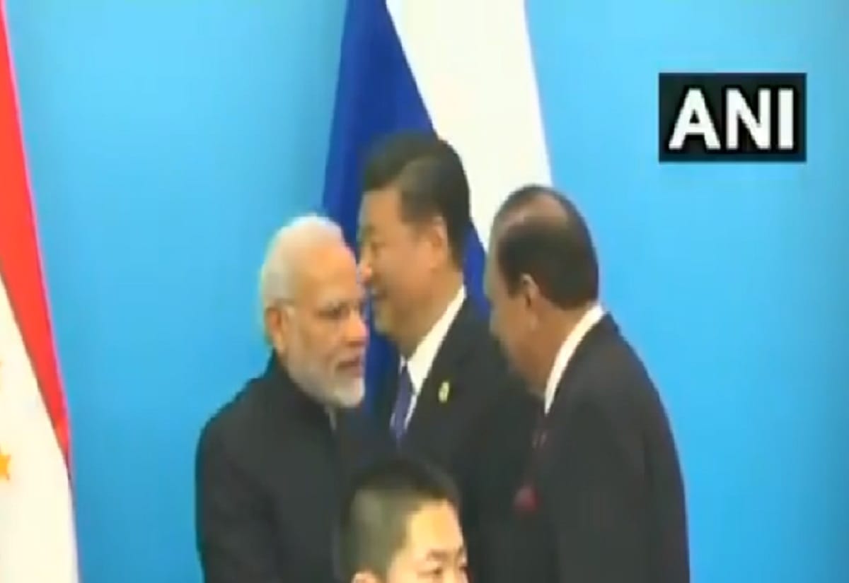 after signing of agreements between SCO countries PM Modi and Pak President shake hands