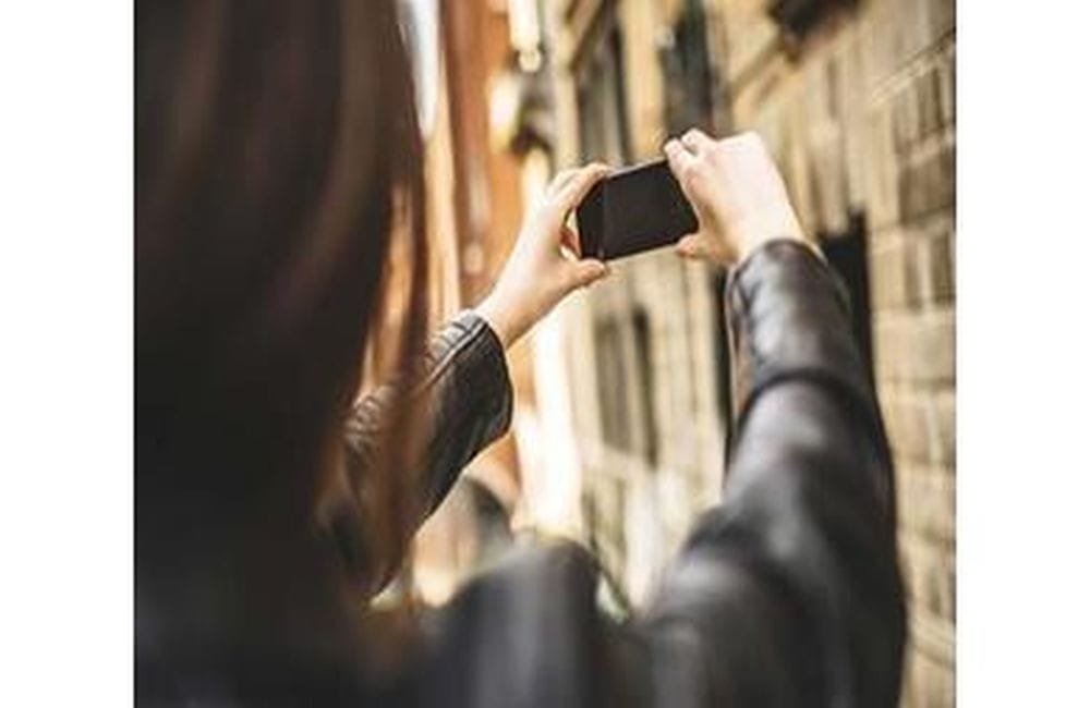 Commissioner's order officers take selfie to be present in office