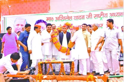 Former cm Akhilesh Yadav says Samajwadi Party willing to play second fiddle to BSP in 2019 