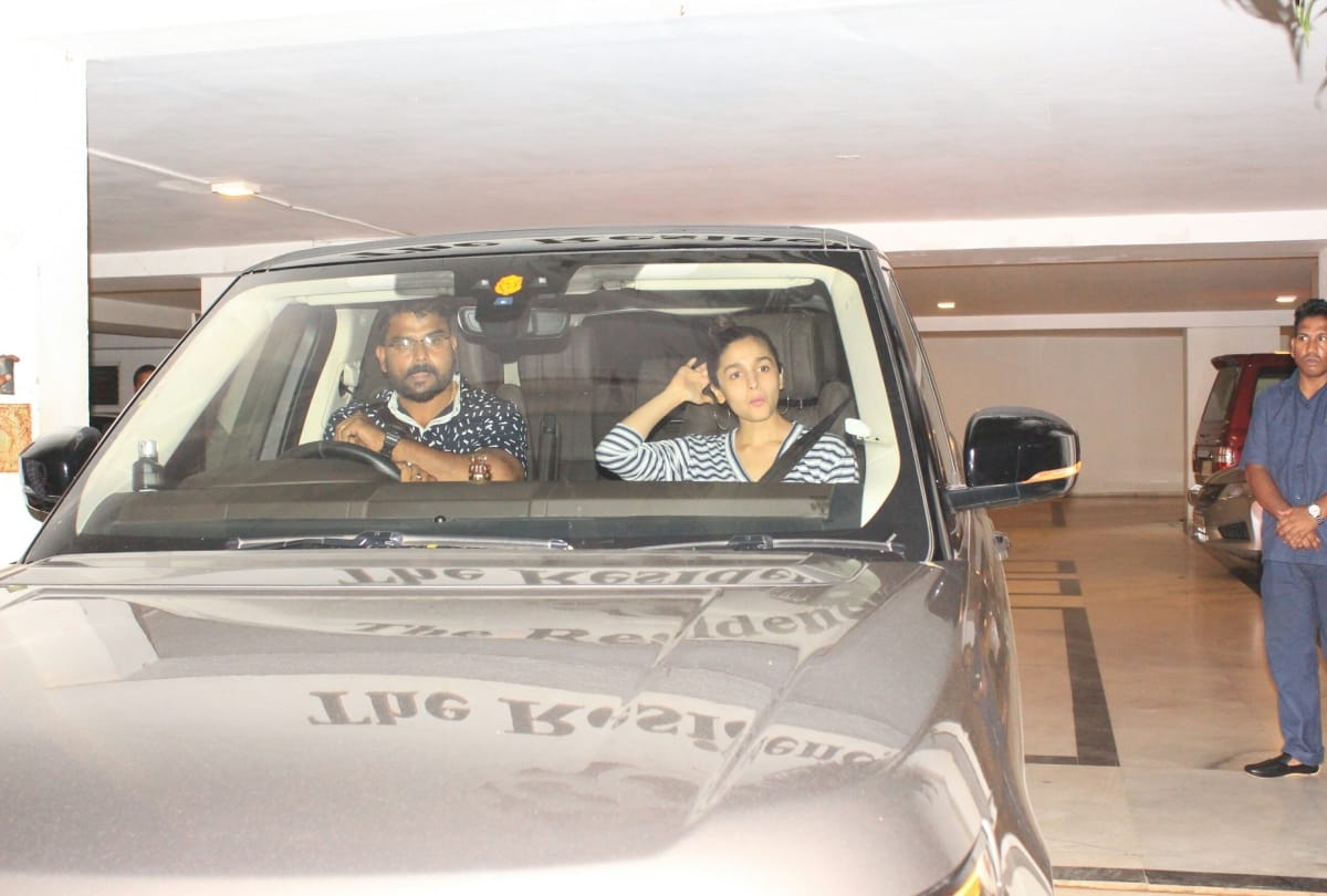 Alia Bhatt spotted at Karan Johar home in bandra