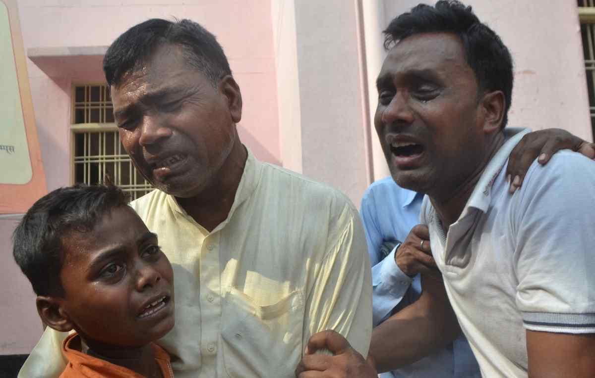 Azamgarh gas cylinder leak tregedy six people died