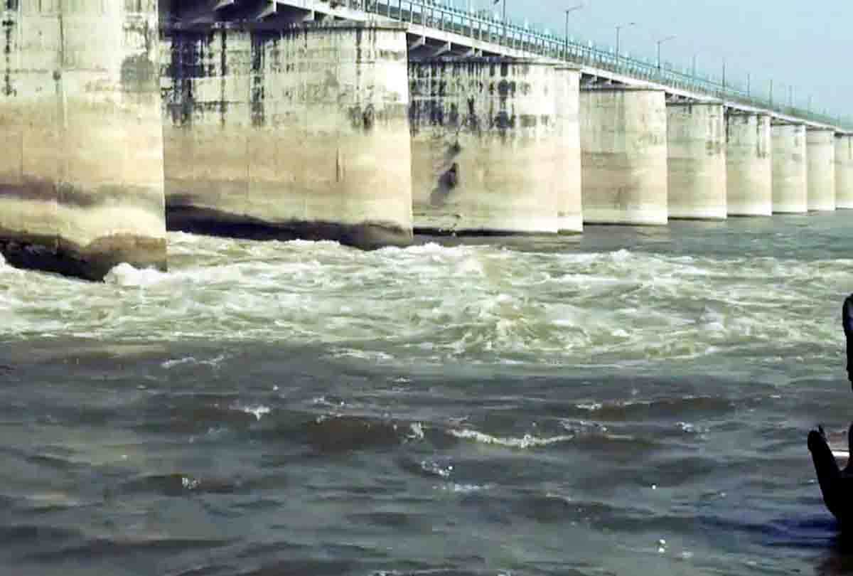 Adani's company to get the Ganges to get rid of dirt next month will start work