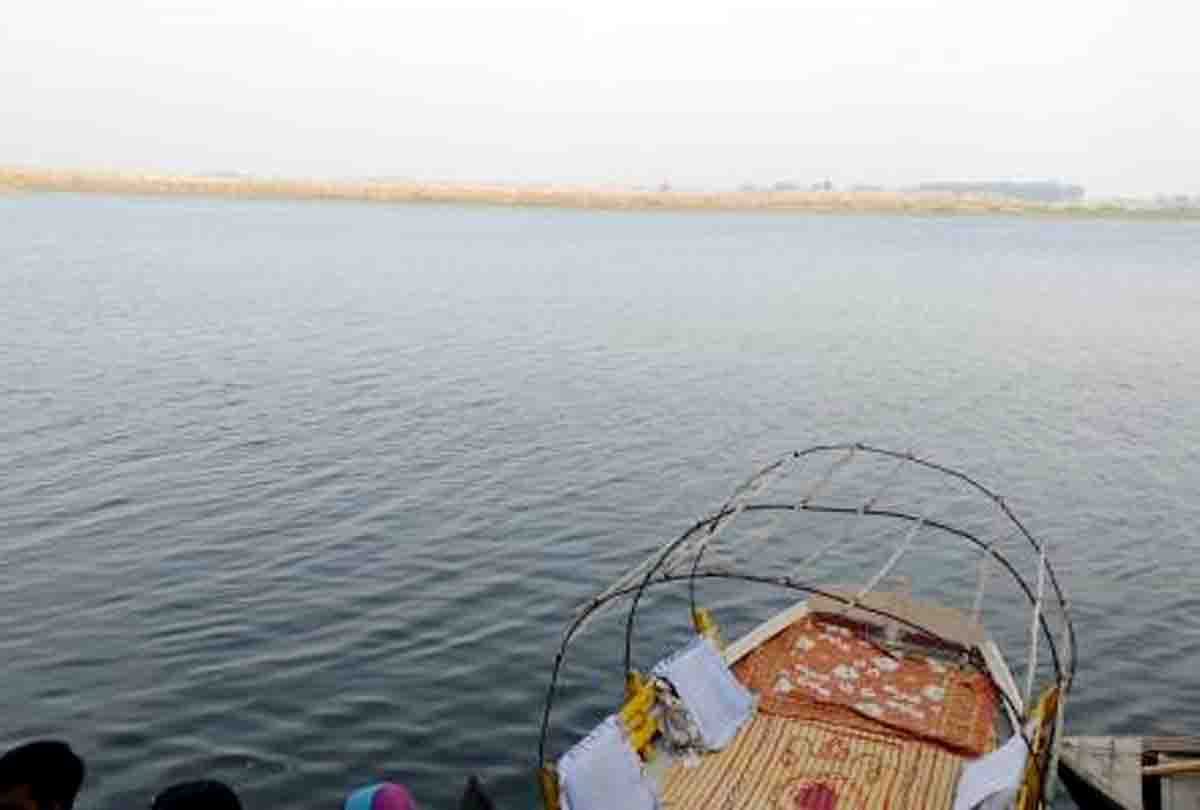 Adani's company to get the Ganges to get rid of dirt next month will start work