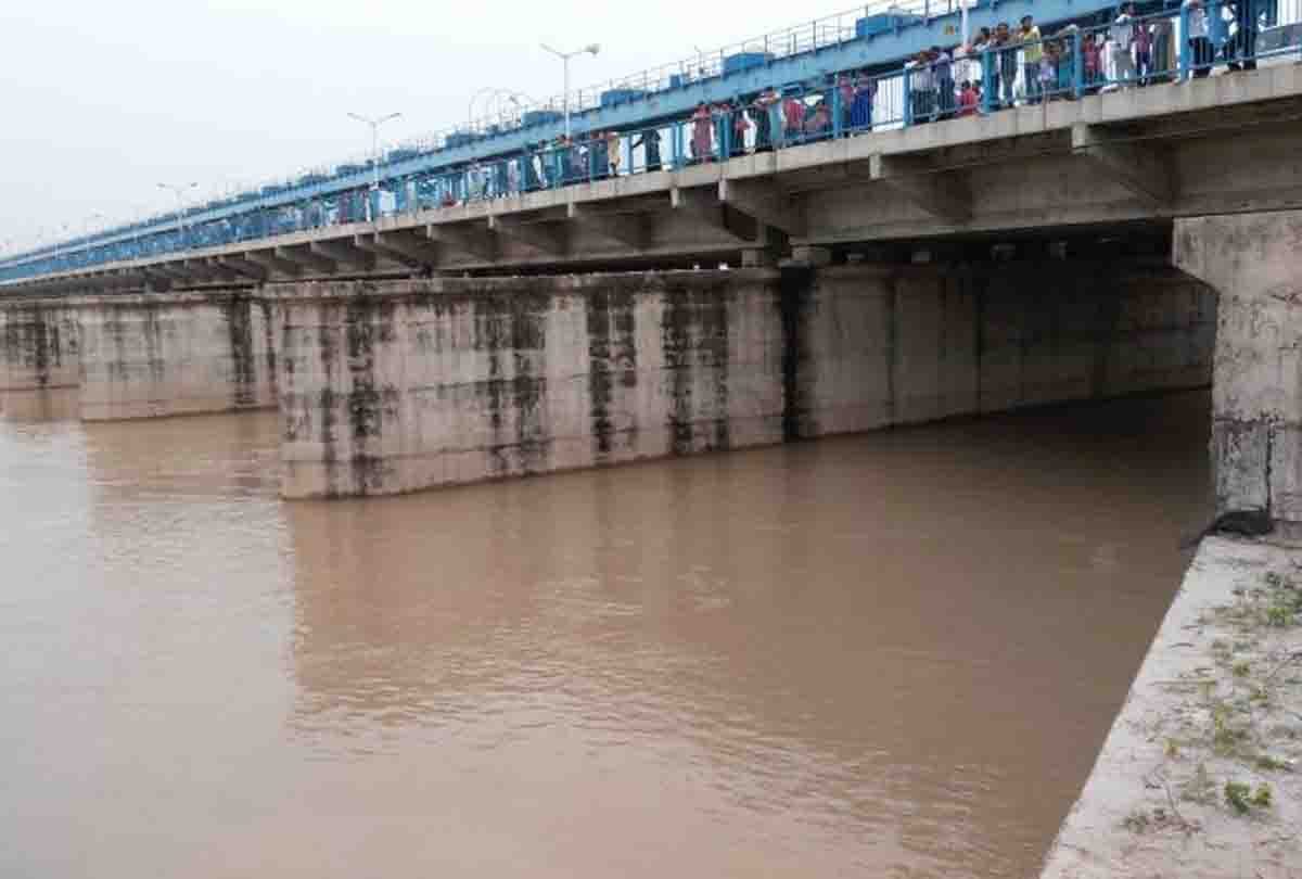 Adani's company to get the Ganges to get rid of dirt next month will start work