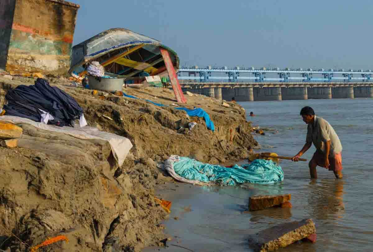 Adani's company to get the Ganges to get rid of dirt next month will start work