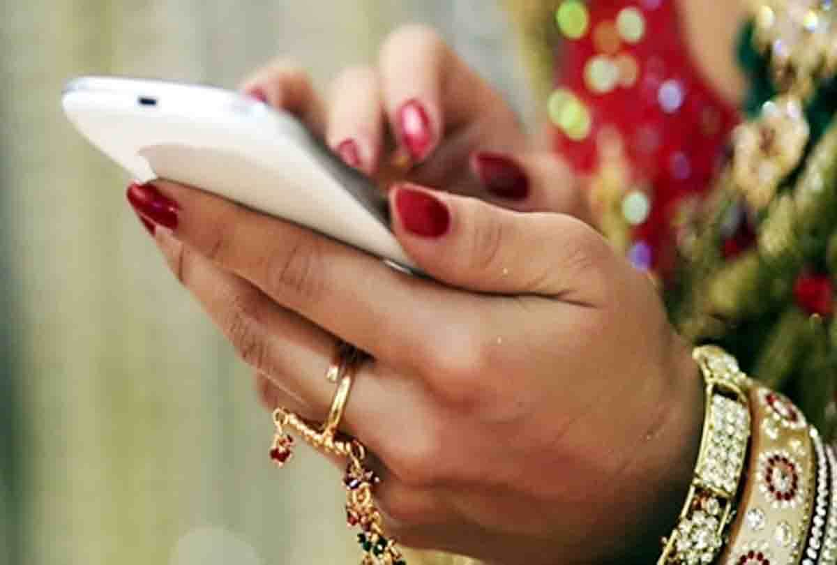 Why do girl change their mobile number after marriage