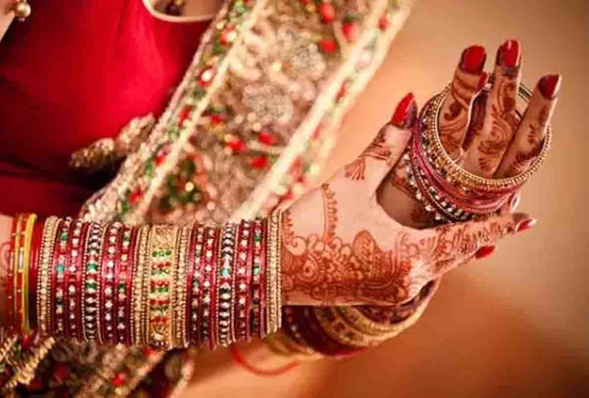 Why do girl change their mobile number after marriage