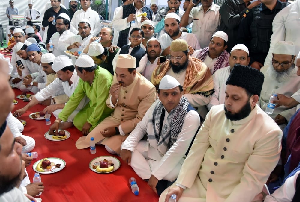 iftar party of akhilesh yadav.