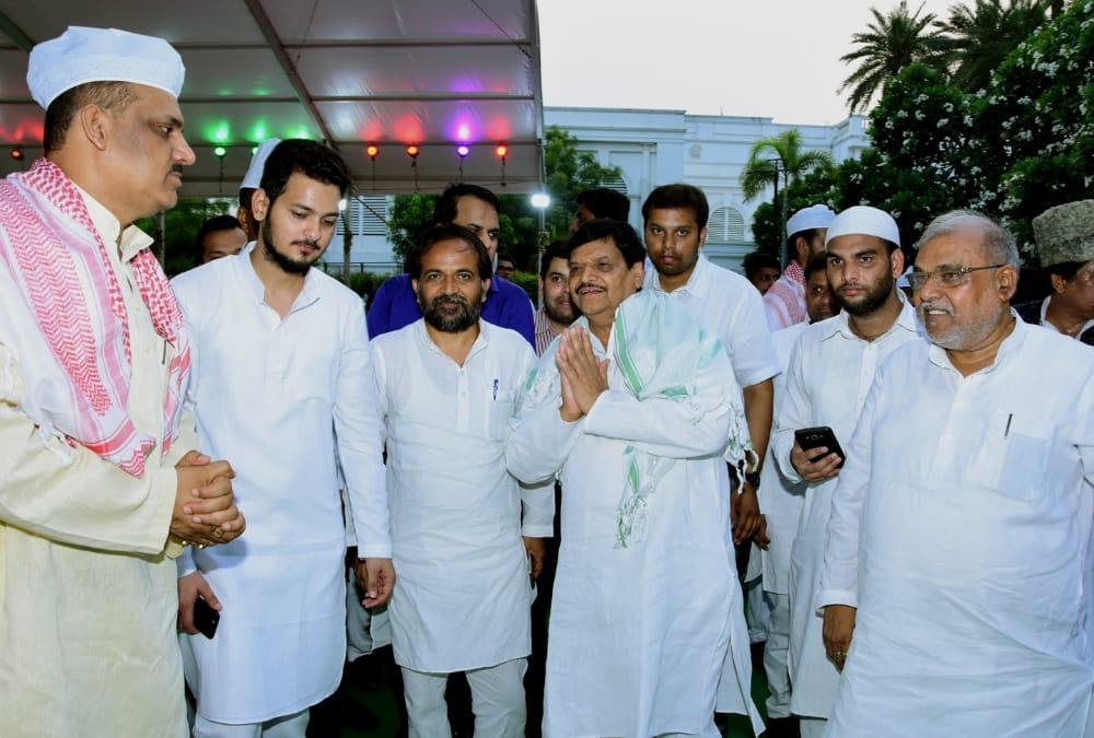 iftar party of akhilesh yadav.