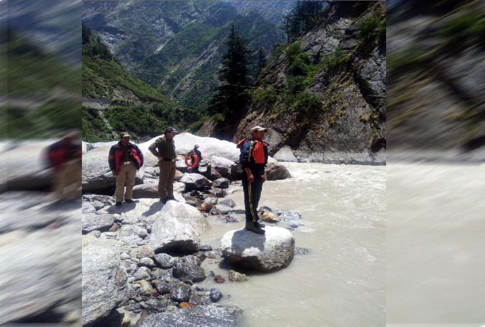 Rajasthan Pilgrim drown into Alaknanda river in badrinath dham