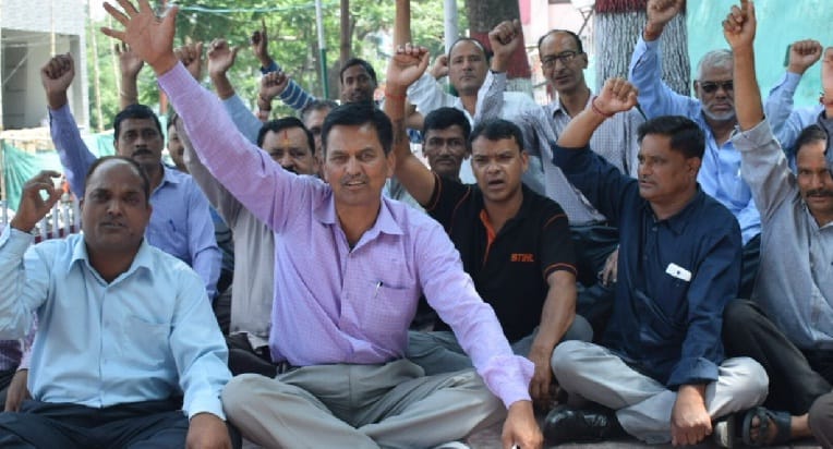 Drivers protested against the government