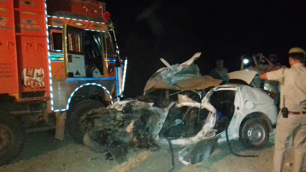 Four dies in truck car collision on etah highway