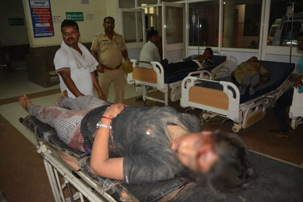 Four dies in truck car collision on etah highway