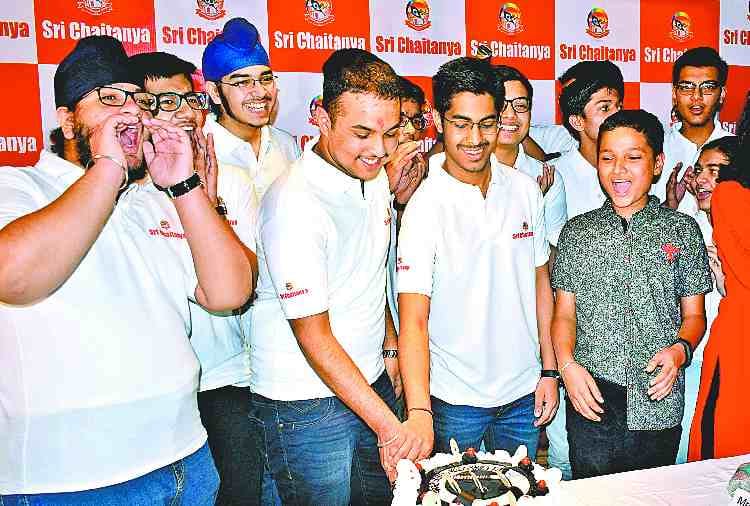 jee advanced topper chandigarh boy pranav goyal interview