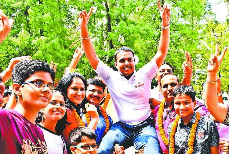 jee advanced topper chandigarh boy pranav goyal interview