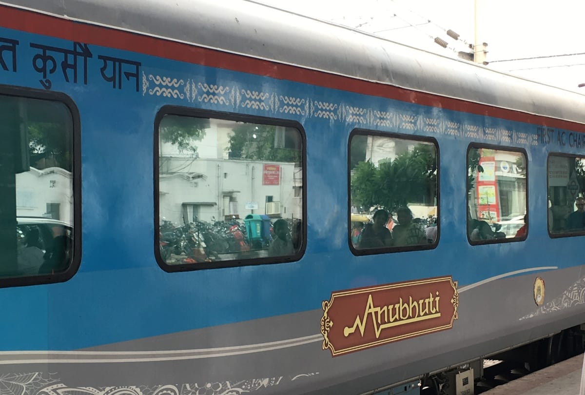 passengers liked new Bogie of sahtabdi 