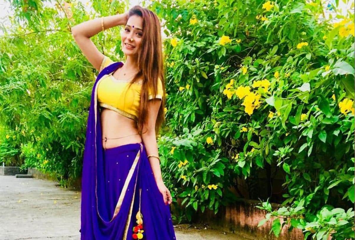tv actress sara khan gives explanation on her viral bathtub video