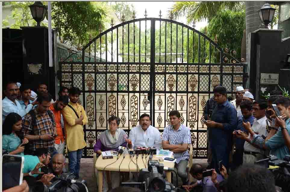 five reasons why aam aadmi party leaders quitting party one by one